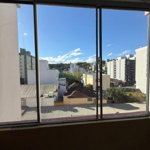 Apartamento com 123m², 2 dormitórios, 1 vaga, no bairro Centro em Caxias do Sul para Comprar