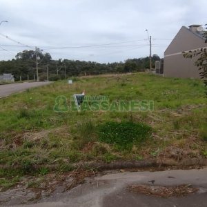 Terreno com 350m², no bairro Monte Bérico em Caxias do Sul para Comprar