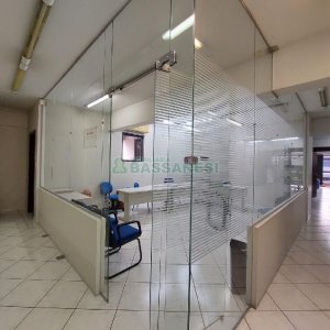 Sala Mobiliada com 250m², 2 vagas, no bairro Pio X em Caxias do Sul para Alugar