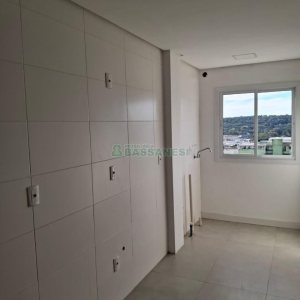 Apartamento com 65m², 2 dormitórios, 2 vagas, no bairro Santa Lúcia em Caxias do Sul para Alugar
