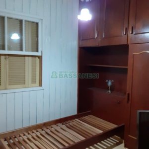 Casa com 340m², 3 dormitórios, 1 vaga, no bairro Centro em Caxias do Sul para Comprar