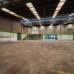 Pavilhão com 6000m², no bairro Santa Catarina em Caxias do Sul para Alugar