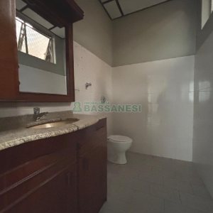 Pavilhão com 6000m², no bairro Santa Catarina em Caxias do Sul para Alugar