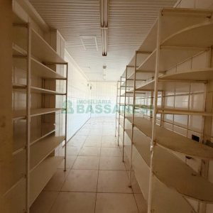Loja com 321m², no bairro Santa Catarina em Caxias do Sul para Alugar