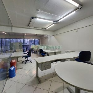 Sala Mobiliada com 250m², 2 vagas, no bairro Pio X em Caxias do Sul para Alugar