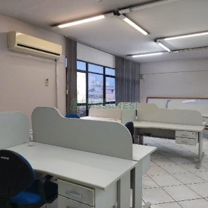 Sala Mobiliada com 250m², 2 vagas, no bairro Pio X em Caxias do Sul para Alugar