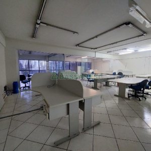 Sala Mobiliada com 250m², 2 vagas, no bairro Pio X em Caxias do Sul para Alugar