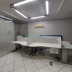 Sala Mobiliada com 190m², 2 vagas, no bairro Pio X em Caxias do Sul para Alugar