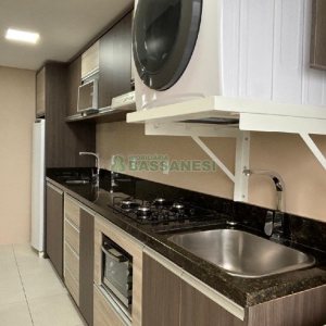 Apto Mobiliado com 46m², 1 dormitório, 1 vaga, no bairro Lourdes em Caxias do Sul para Alugar