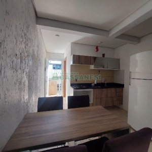 Sobrado Mobiliado com 70m², 2 dormitórios, 1 vaga, no bairro São Caetano em Caxias do Sul para Alugar