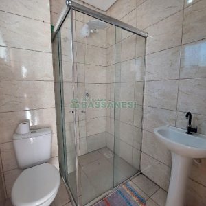 Sobrado Mobiliado com 70m², 2 dormitórios, 1 vaga, no bairro São Caetano em Caxias do Sul para Alugar