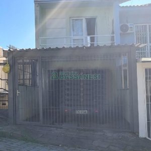 Sobrado com 71m², 2 dormitórios, 500 vagas, no bairro Salgado Filho em Caxias do Sul para Comprar