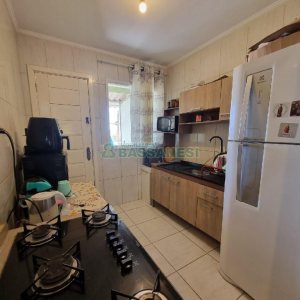 Sobrado com 71m², 2 dormitórios, 500 vagas, no bairro Salgado Filho em Caxias do Sul para Comprar