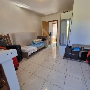 Sobrado com 71m², 2 dormitórios, 500 vagas, no bairro Salgado Filho em Caxias do Sul para Comprar