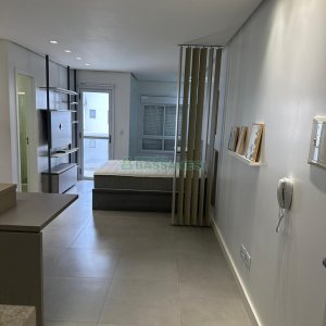 Kitinete com 41m², 1 dormitório, 1 vaga, no bairro Lourdes em Caxias do Sul para Comprar