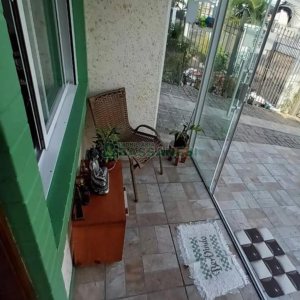 Casa com 110m², 2 dormitórios, 2 vagas, no bairro Santa Lúcia em Caxias do Sul para Comprar