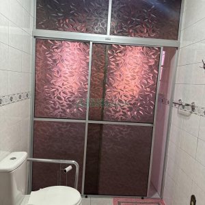 Casa com 110m², 2 dormitórios, 2 vagas, no bairro Santa Lúcia em Caxias do Sul para Comprar