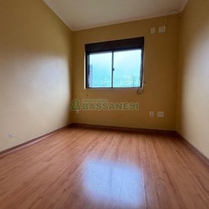 Apartamento com 80m², 3 dormitórios, 2 vagas, no bairro Petrópolis em Caxias do Sul para Alugar