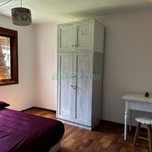 Chácara com 1600m², 3 dormitórios, no bairro 3 Legua em Caxias do Sul para Comprar