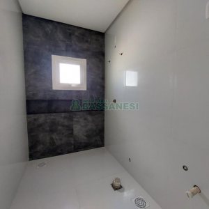 Casa com 228m², 3 dormitórios, 2 vagas, no bairro Nossa Senhora da Saúde em Caxias do Sul para Comprar