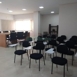Sala com 55m², 1 vaga, no bairro Colina Sorriso em Caxias do Sul para Alugar