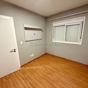 Apto Mobiliado com 75m², 2 dormitórios, 2 vagas, no bairro Lourdes em Caxias do Sul para Alugar