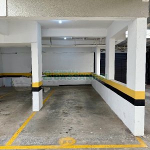 Apto Mobiliado com 75m², 2 dormitórios, 2 vagas, no bairro Lourdes em Caxias do Sul para Alugar