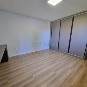 Apto Mobiliado com 88m², 3 dormitórios, 1 vaga, no bairro Cristo Redentor em Caxias do Sul para Alugar