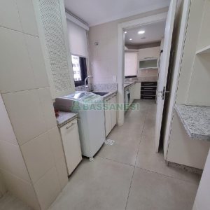 Apartamento com 154m², 3 dormitórios, 3 vagas, no bairro Madureira em Caxias do Sul para Alugar ou Comprar