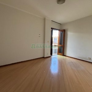 Apartamento com 140m², 3 dormitórios, 2 vagas, no bairro São Leopoldo em Caxias do Sul para Alugar
