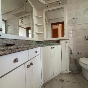 Apartamento com 140m², 3 dormitórios, 2 vagas, no bairro São Leopoldo em Caxias do Sul para Alugar