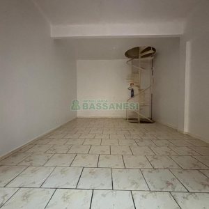 Loja com 70m², no bairro São Pelegrino em Caxias do Sul para Alugar