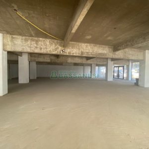 Loja com 585m², no bairro São José em Caxias do Sul para Alugar ou Comprar