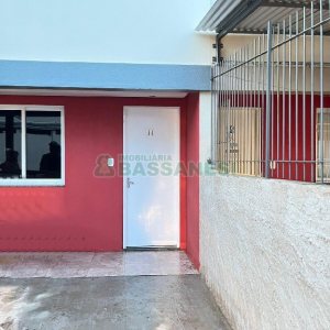 Sobrado com 70m², 2 dormitórios, 1 vaga, no bairro São Giácomo em Caxias do Sul para Alugar