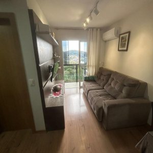 Apartamento com 61m², 2 dormitórios, 1 vaga, no bairro Santa Catarina em Caxias do Sul para Comprar