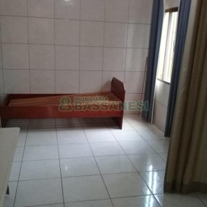 Casa com 250m², 7 dormitórios, 2 vagas, no bairro Serrano em Caxias do Sul para Comprar