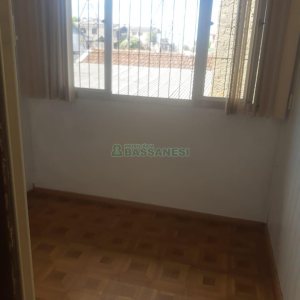 Casa com 250m², 7 dormitórios, 2 vagas, no bairro Serrano em Caxias do Sul para Comprar