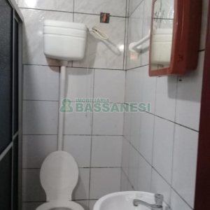 Casa com 250m², 7 dormitórios, 2 vagas, no bairro Serrano em Caxias do Sul para Comprar