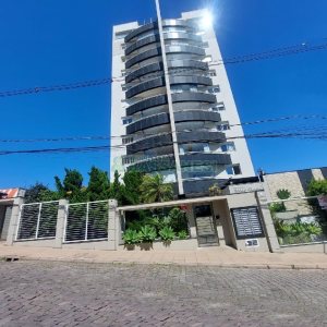 Apartamento com 92m², 2 dormitórios, 2 vagas, no bairro Lourdes em Caxias do Sul para Alugar