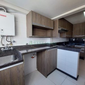 Apartamento com 92m², 2 dormitórios, 2 vagas, no bairro Lourdes em Caxias do Sul para Alugar