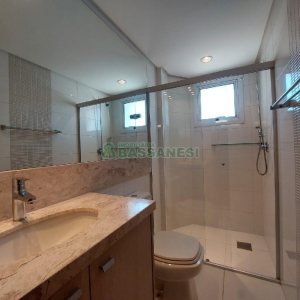 Apartamento com 92m², 2 dormitórios, 2 vagas, no bairro Lourdes em Caxias do Sul para Alugar