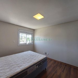 Apartamento com 92m², 2 dormitórios, 2 vagas, no bairro Lourdes em Caxias do Sul para Alugar
