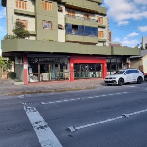 Loja com 258m², no bairro Pio X em Caxias do Sul para Comprar