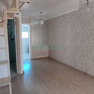 Casa com 82m², 2 dormitórios, 1 vaga, no bairro Desvio Rizzo em Caxias do Sul para Alugar