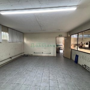Pavilhão com 1050m², no bairro São Ciro em Caxias do Sul para Alugar