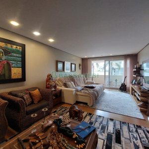 Apartamento com 210m², 3 dormitórios, 3 vagas, no bairro Medianeira em Caxias do Sul para Comprar