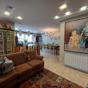 Apartamento com 210m², 3 dormitórios, 3 vagas, no bairro Medianeira em Caxias do Sul para Comprar