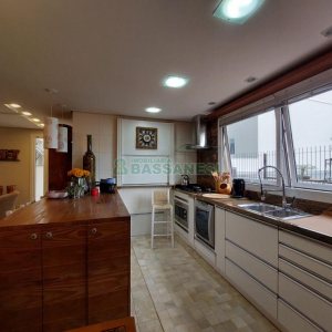 Apartamento com 210m², 3 dormitórios, 3 vagas, no bairro Medianeira em Caxias do Sul para Comprar