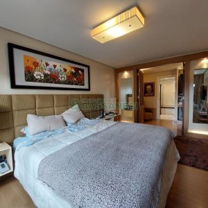 Apartamento com 210m², 3 dormitórios, 3 vagas, no bairro Medianeira em Caxias do Sul para Comprar