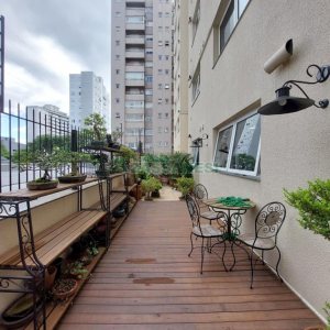 Apartamento com 210m², 3 dormitórios, 3 vagas, no bairro Medianeira em Caxias do Sul para Comprar